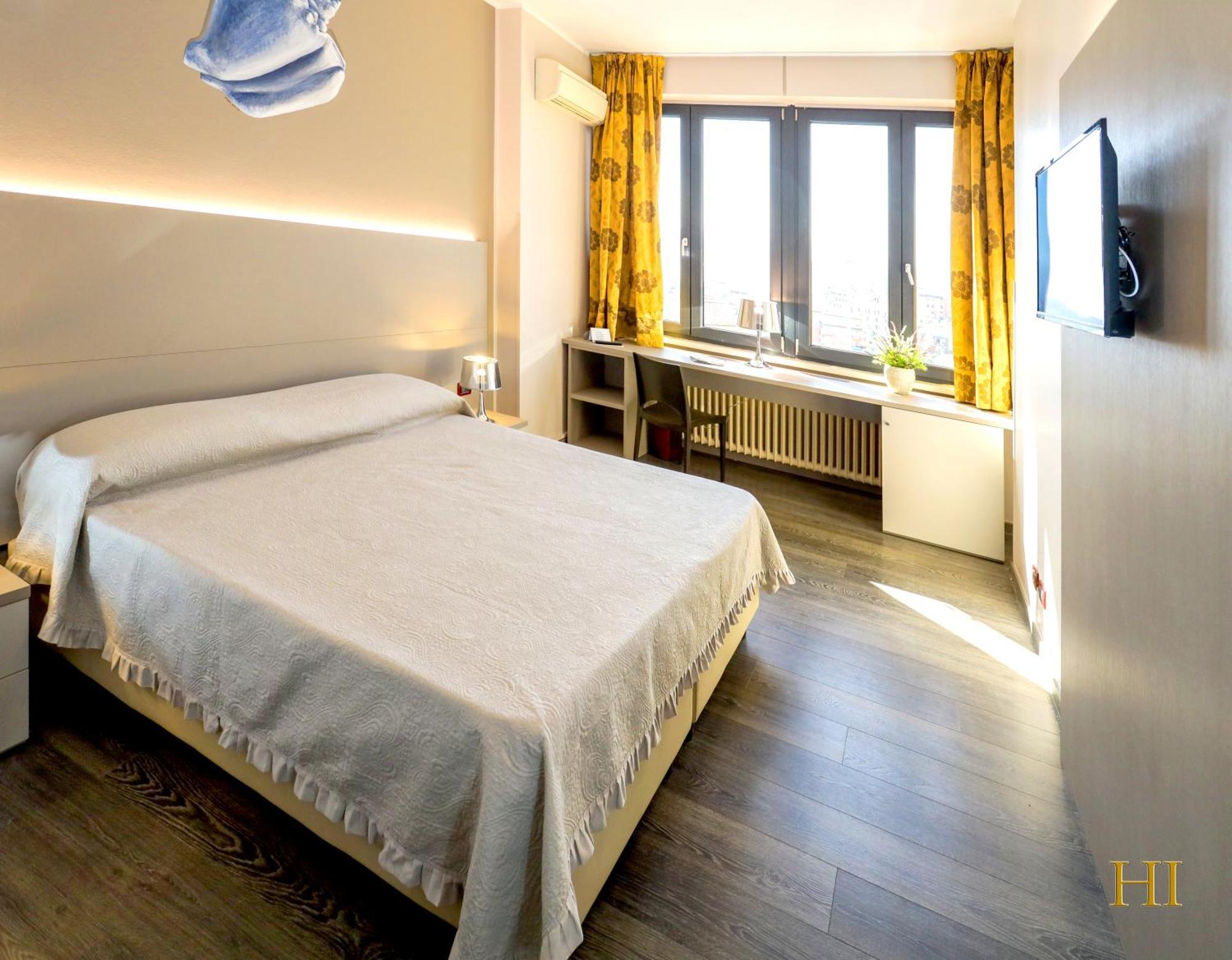 Hotel Italia Леричи Экстерьер фото