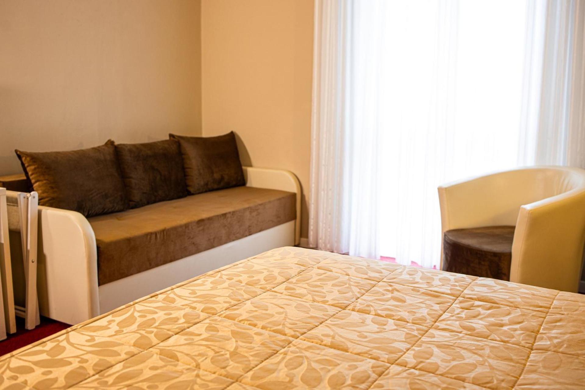 Hotel Italia Леричи Экстерьер фото