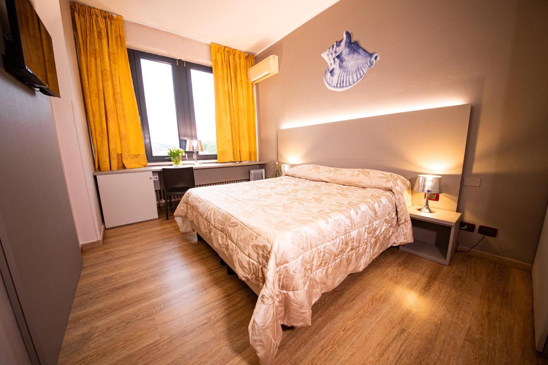 Hotel Italia Леричи Экстерьер фото