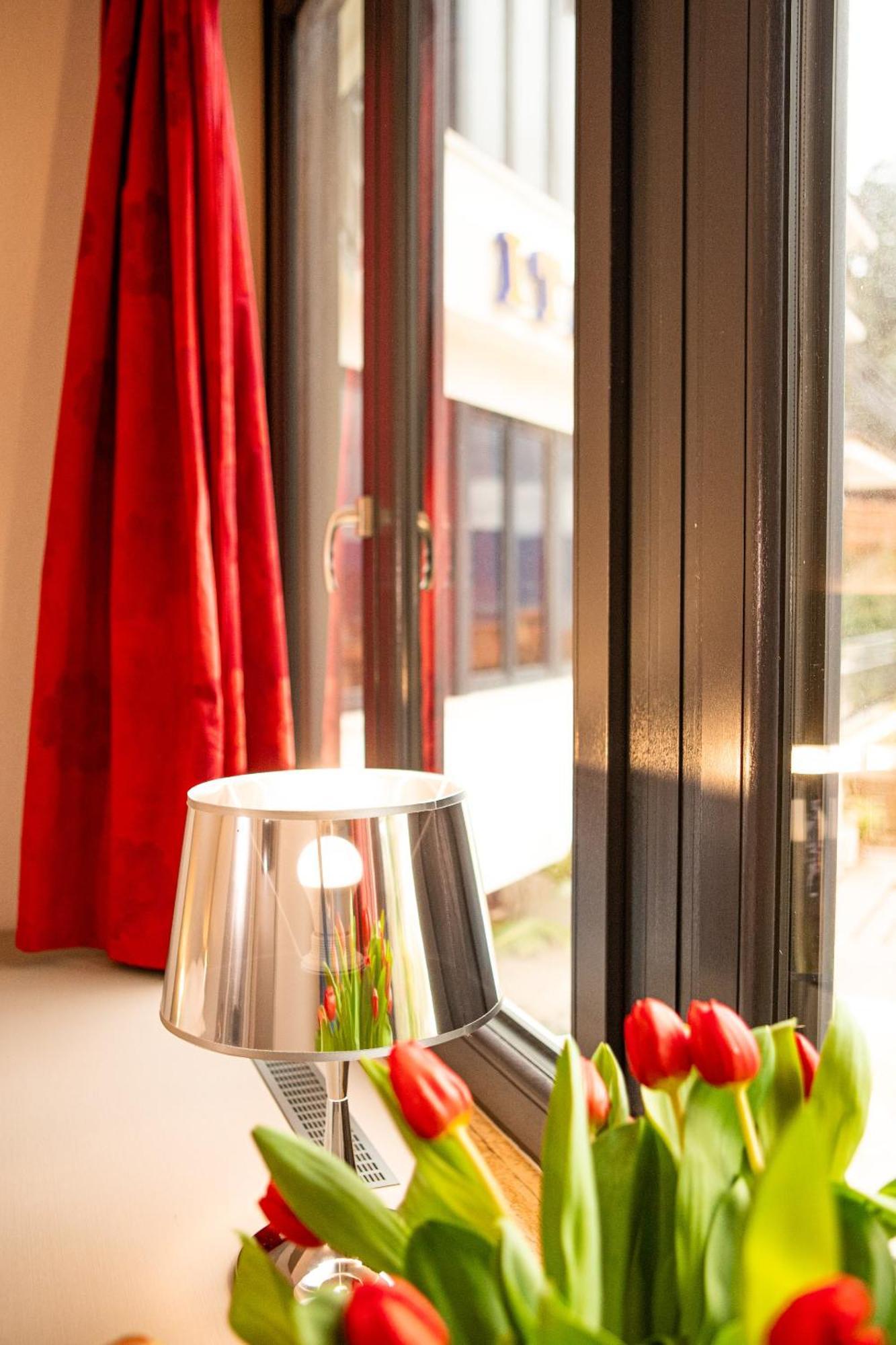 Hotel Italia Леричи Экстерьер фото