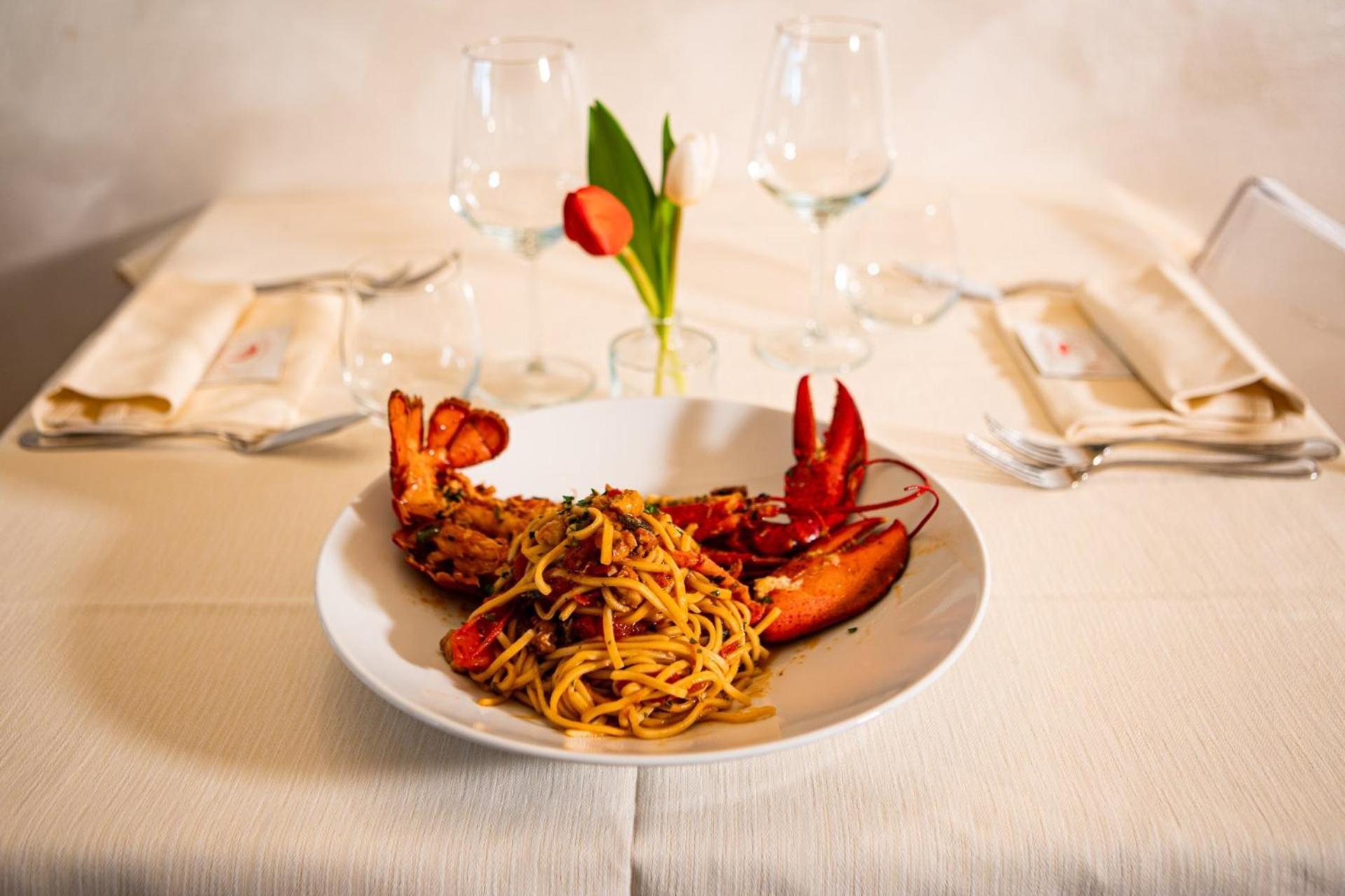 Hotel Italia Леричи Экстерьер фото
